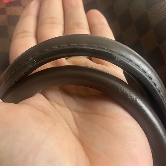 🎉SOLD✨🎉Authentic Louis Vuitton Damier Ebene Speedy 30 (2019) - Picture 3 of 16